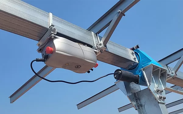 Cum se realizează gestionarea eficientă a centralelor fotovoltaice prin intermediul cutiei de comunicații de rețea Zeyang?